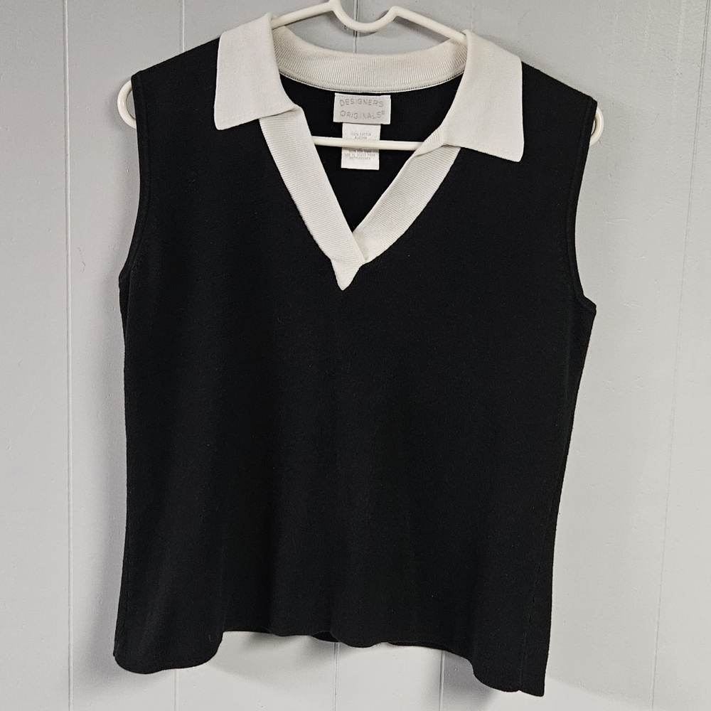 Designers Originals Classic Black And White V-neck Sweater